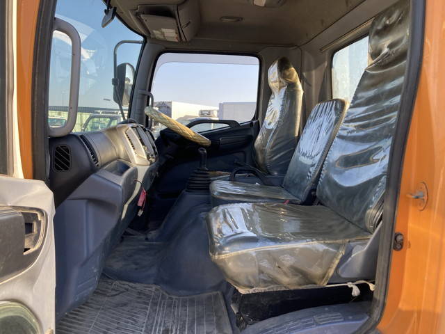 日野レンジャーコンクリートポンプ車増トン（6t・8t）[写真34]