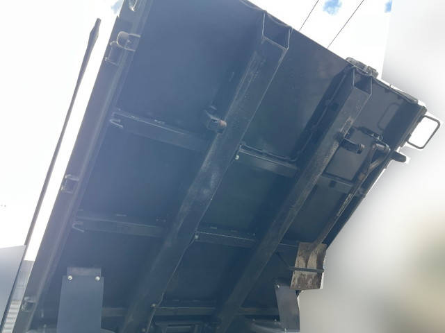 いすゞエルフダンプ小型（2t・3t）[写真16]