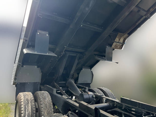 いすゞエルフダンプ小型（2t・3t）[写真17]