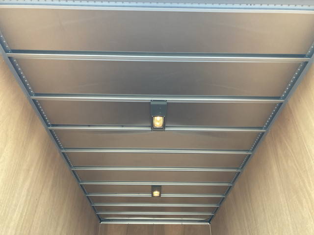 いすゞエルフアルミバン小型（2t・3t）[写真13]