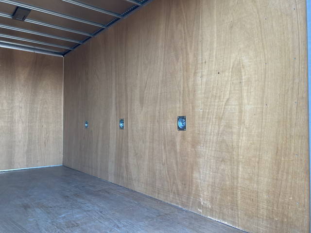 いすゞエルフアルミバン小型（2t・3t）[写真15]