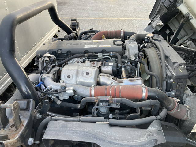 いすゞエルフアルミバン小型（2t・3t）[写真25]