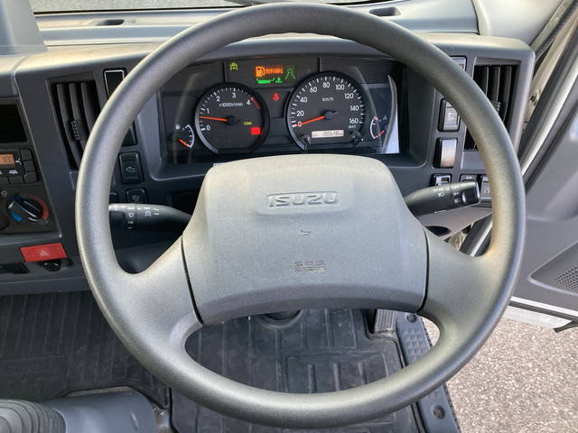 いすゞエルフアルミバン小型（2t・3t）[写真34]