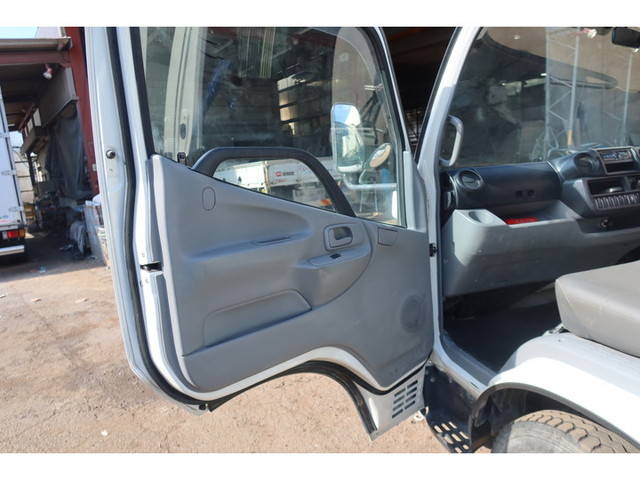 日野デュトロダンプ小型（2t・3t）[写真37]