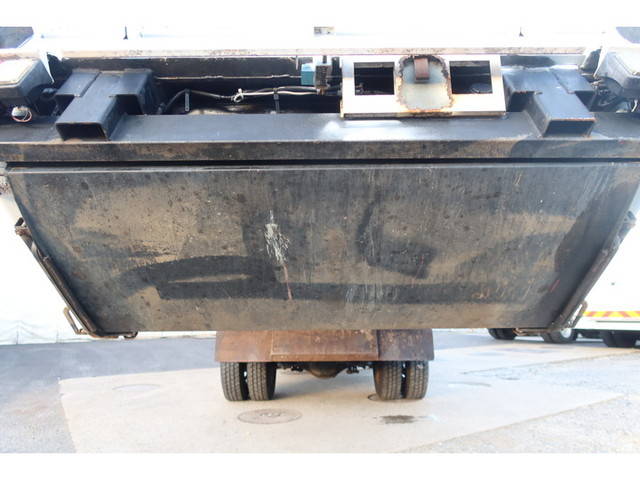 いすゞエルフパッカー車（塵芥車）小型（2t・3t）[写真17]