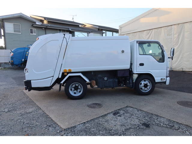 いすゞエルフパッカー車（塵芥車）小型（2t・3t）[写真07]