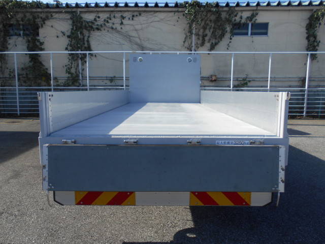 日野レンジャー平ボディ中型（4t）[写真11]