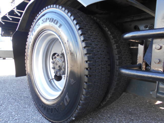 日野レンジャー平ボディ中型（4t）[写真24]