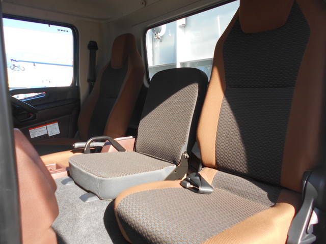 日野レンジャー平ボディ中型（4t）[写真28]