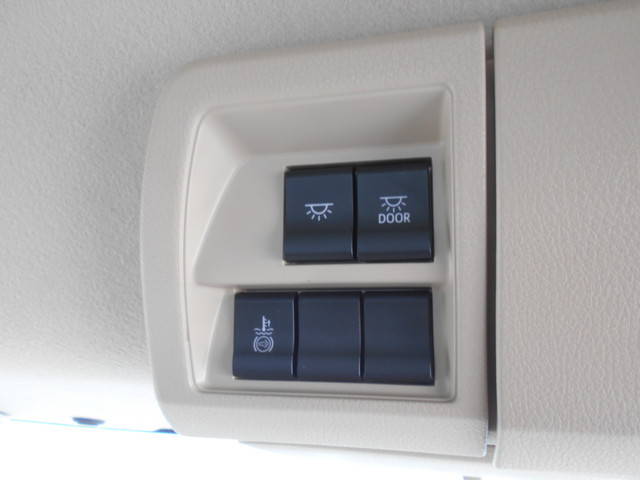 日野レンジャー平ボディ中型（4t）[写真37]