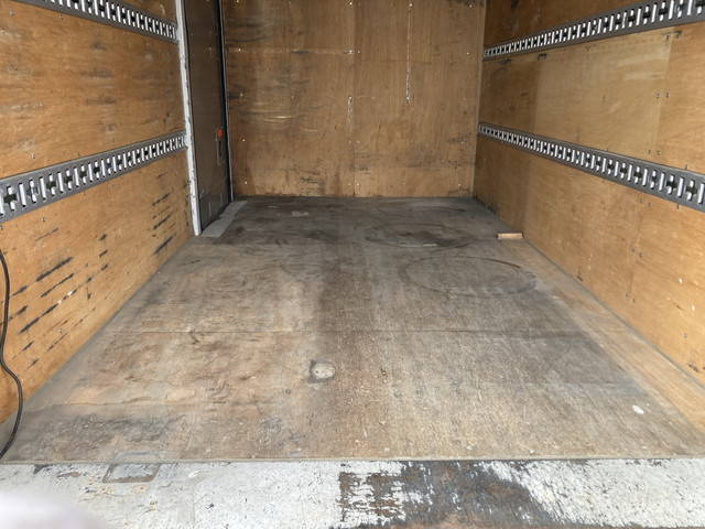 三菱ふそうキャンターアルミバン小型（2t・3t）[写真13]