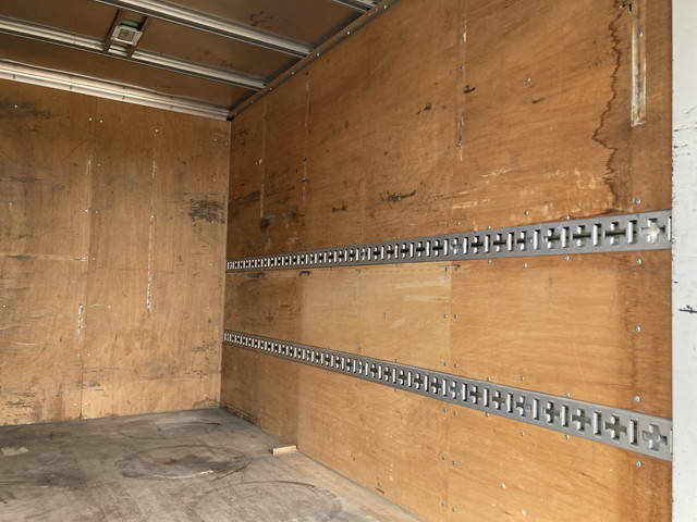 三菱ふそうキャンターアルミバン小型（2t・3t）[写真15]