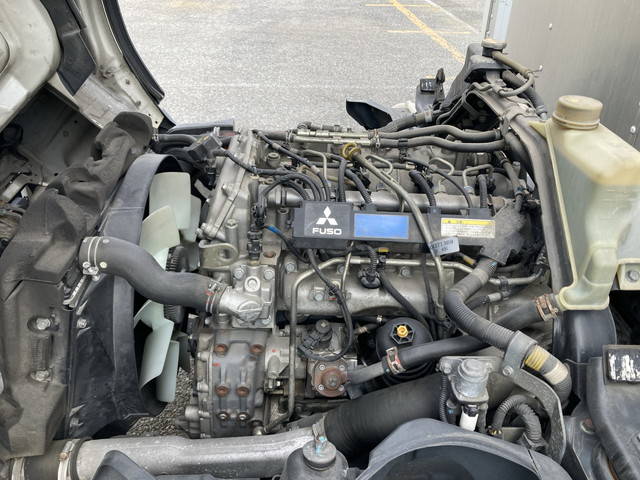 三菱ふそうキャンターアルミバン小型（2t・3t）[写真27]