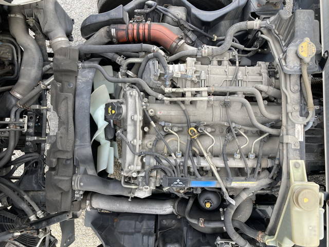 三菱ふそうキャンターアルミバン小型（2t・3t）[写真29]