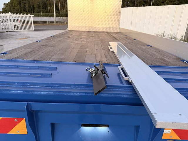 日野レンジャーセルフクレーン4段中型（4t）[写真15]