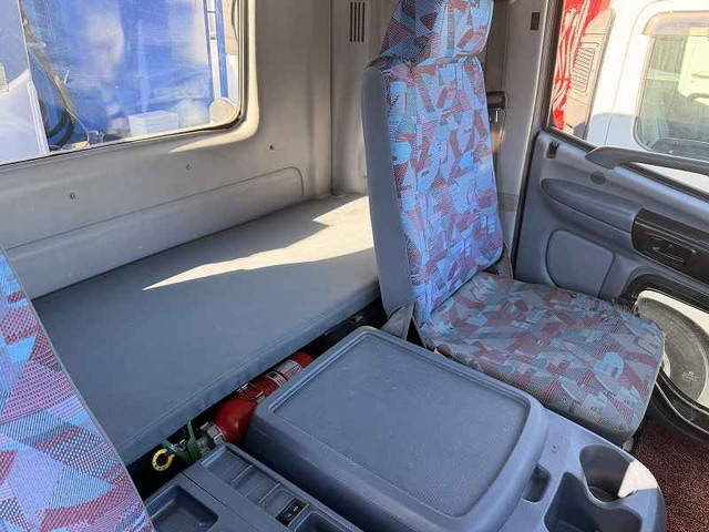 日野レンジャーセルフクレーン4段中型（4t）[写真35]