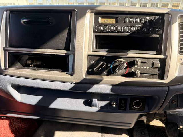 日野レンジャーセルフクレーン4段中型（4t）[写真37]