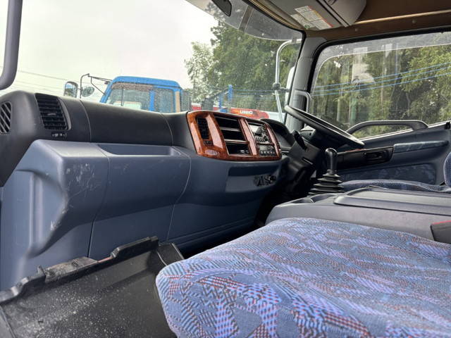 日野レンジャーアルミブロック中型（4t）[写真20]