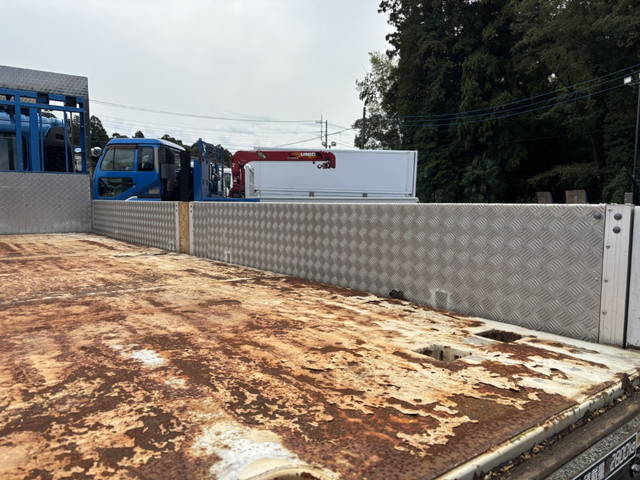 日野レンジャーアルミブロック中型（4t）[写真09]