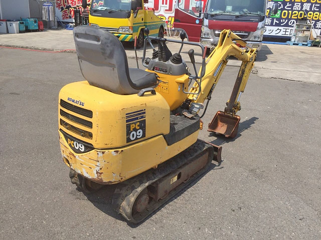 コマツミニユンボ（ミニバックホー）[写真02]