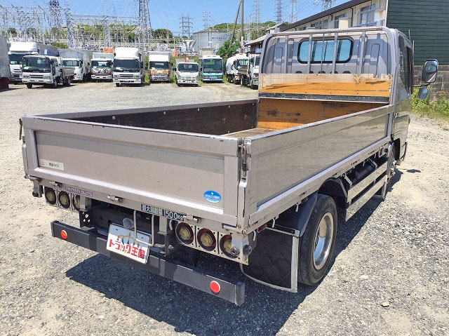三菱ふそうキャンターガッツ平ボディ小型（2t・3t）[写真02]