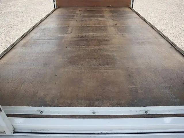 トヨタダイナパネルバン小型（2t・3t）[写真11]