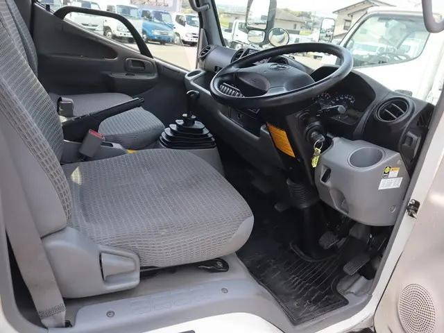 トヨタダイナパネルバン小型（2t・3t）[写真28]