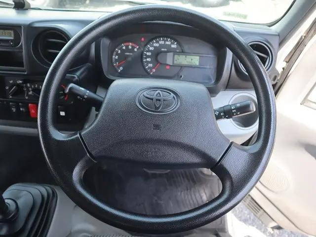 トヨタダイナパネルバン小型（2t・3t）[写真32]