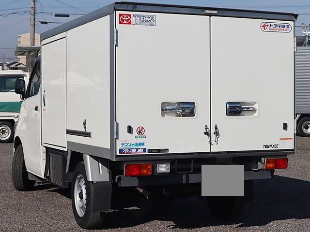 トヨタタウンエース冷凍車（冷蔵車）小型（2t・3t）[写真02]