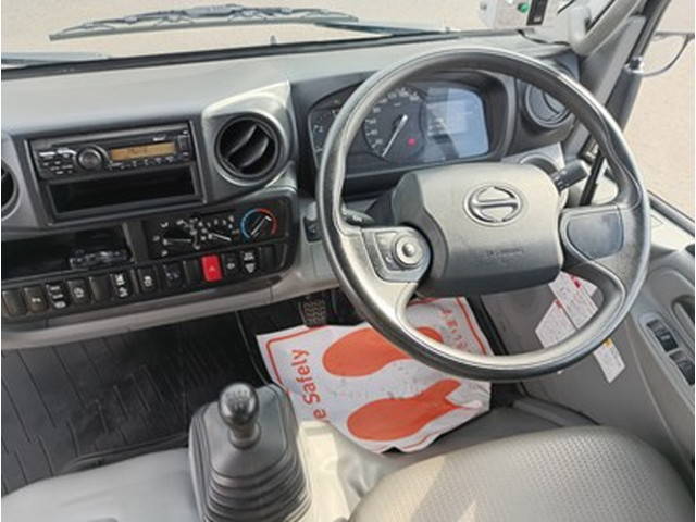 日野デュトロローダーダンプ小型（2t・3t）[写真23]