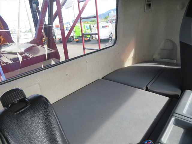 三菱ふそうその他の車種コンテナ専用車大型（10t）[写真23]