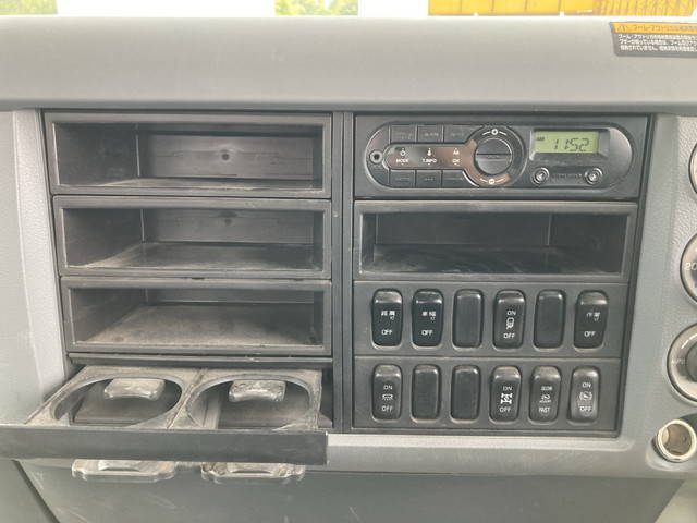 三菱ふそうファイターセルフクレーン4段増トン（6t・8t）[写真38]