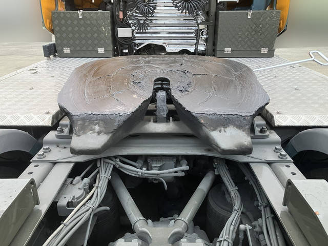 日野プロフィアトレーラーヘッド（トラクターヘッド）大型（10t）[写真11]