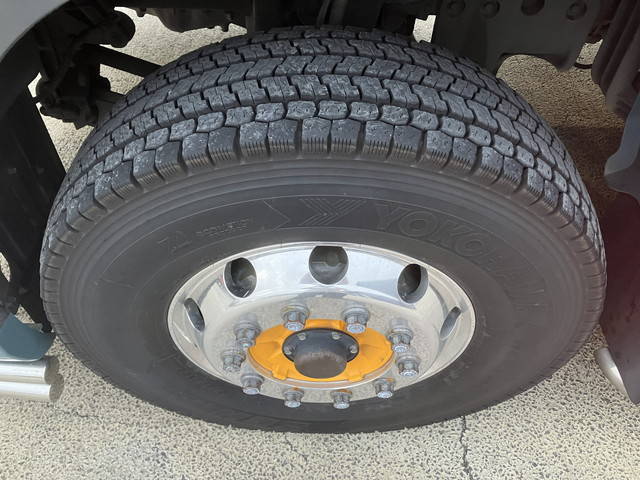 日野プロフィアトレーラーヘッド（トラクターヘッド）大型（10t）[写真14]