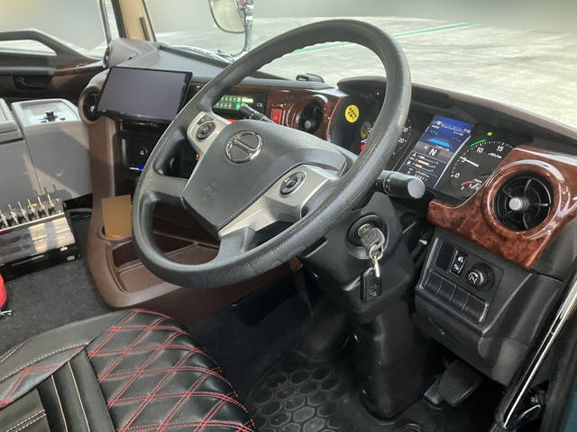 日野プロフィアトレーラーヘッド（トラクターヘッド）大型（10t）[写真23]