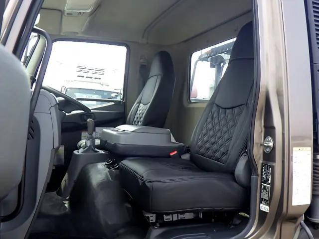 三菱ふそうファイターコンテナ専用車中型（4t）[写真10]