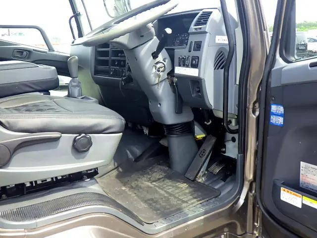 三菱ふそうファイターコンテナ専用車中型（4t）[写真18]