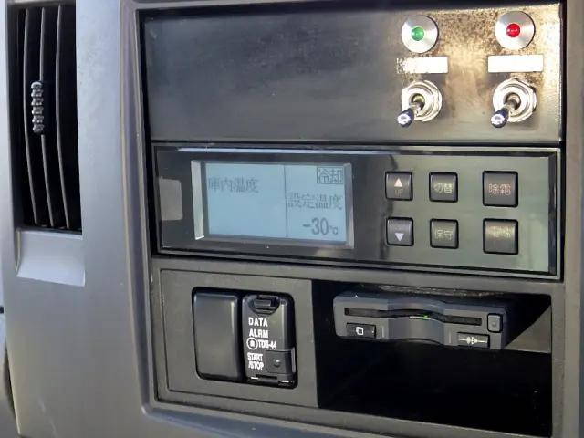 いすゞフォワード冷凍車（冷蔵車）増トン（6t・8t）[写真24]