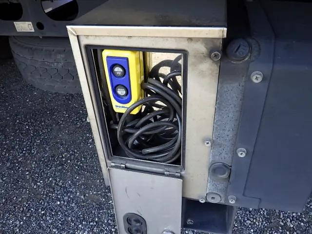 いすゞフォワード冷凍車（冷蔵車）増トン（6t・8t）[写真05]