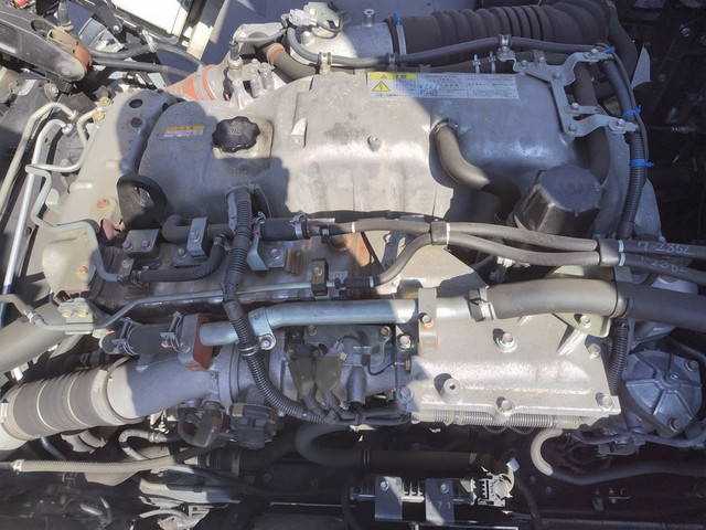 いすゞギガアルミウイング大型（10t）[写真14]