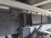 いすゞギガアルミウイング大型（10t）[写真18]