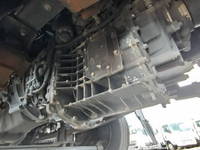 いすゞギガアルミウイング大型（10t）[写真21]