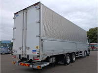 いすゞギガアルミウイング大型（10t）[写真02]