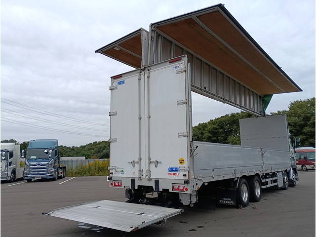 いすゞギガアルミウイング大型（10t）[写真07]