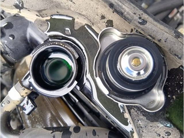 いすゞエルフダンプ小型（2t・3t）[写真12]