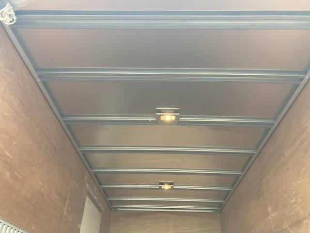 いすゞエルフアルミバン小型（2t・3t）[写真12]