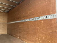 いすゞエルフアルミバン小型（2t・3t）[写真16]