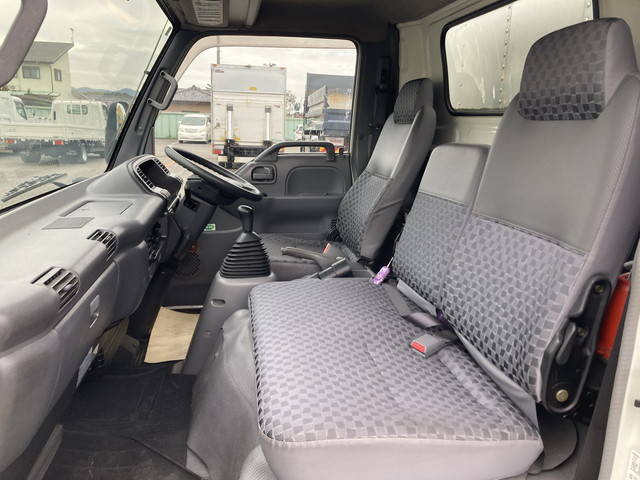 いすゞエルフアルミバン小型（2t・3t）[写真33]