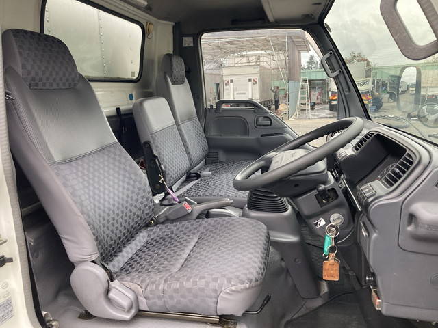 いすゞエルフアルミバン小型（2t・3t）[写真34]