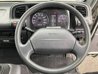 いすゞエルフアルミバン小型（2t・3t）[写真37]